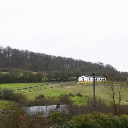 Les Cinq Francais בית נופש