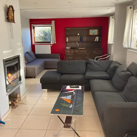 Les Cinq Francais Vakantiehuis Nismes