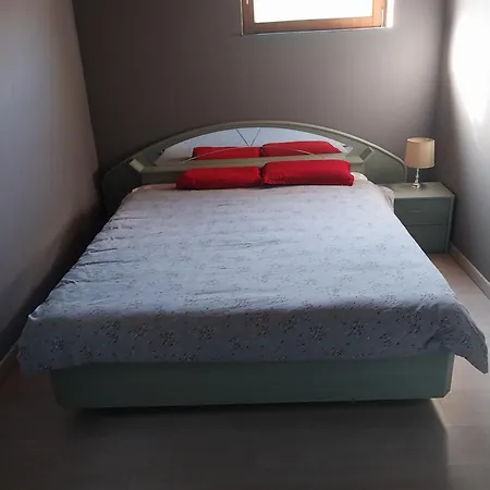 Les Cinq Francais Ferienhaus Nismes