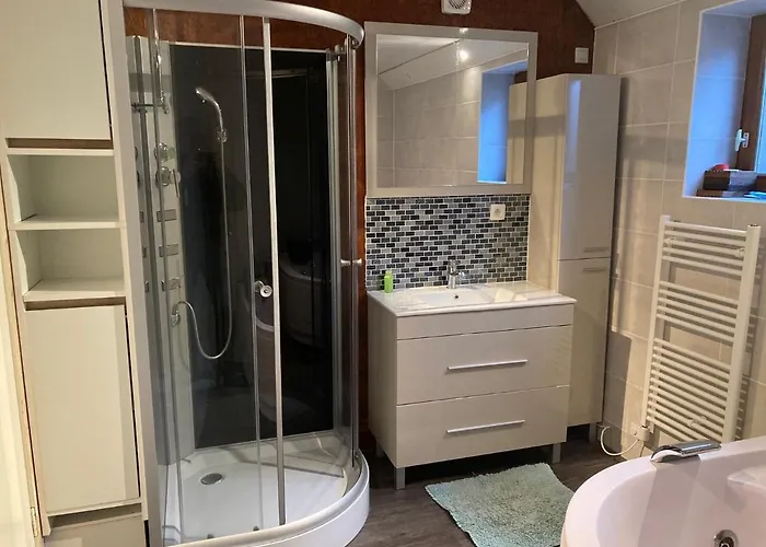 Ferienhaus Les Cinq Francais Nismes